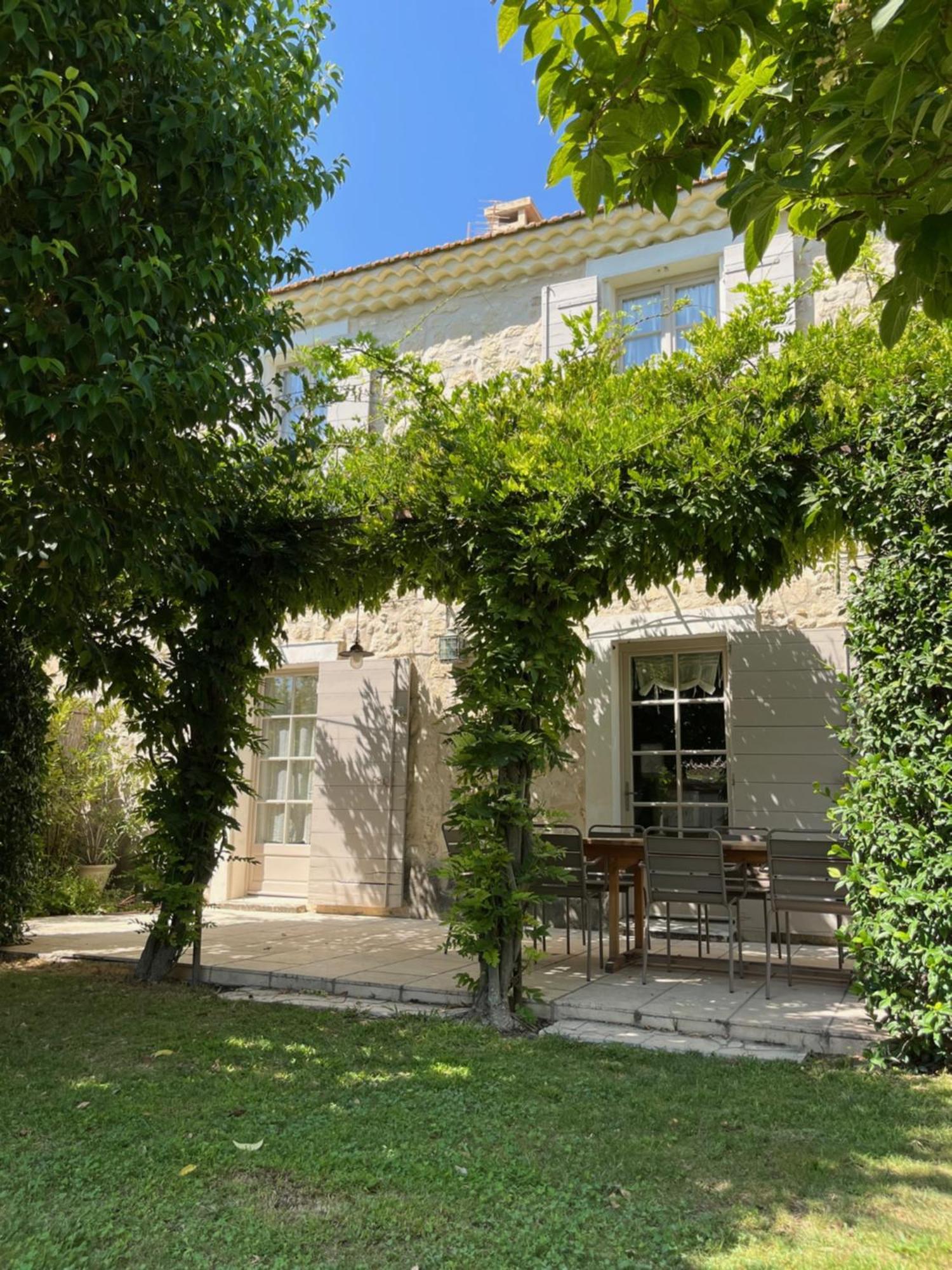 Le Mas Du Chemin : Mas Typique Des Alpilles بارادو المظهر الخارجي الصورة